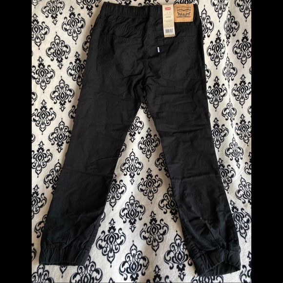 LEVI’S JOGGER - Picture 2 of 3